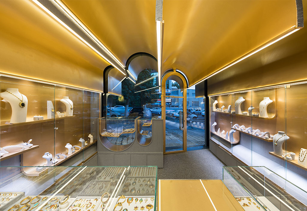 فروشگاه طلا و جواهر زهرونی